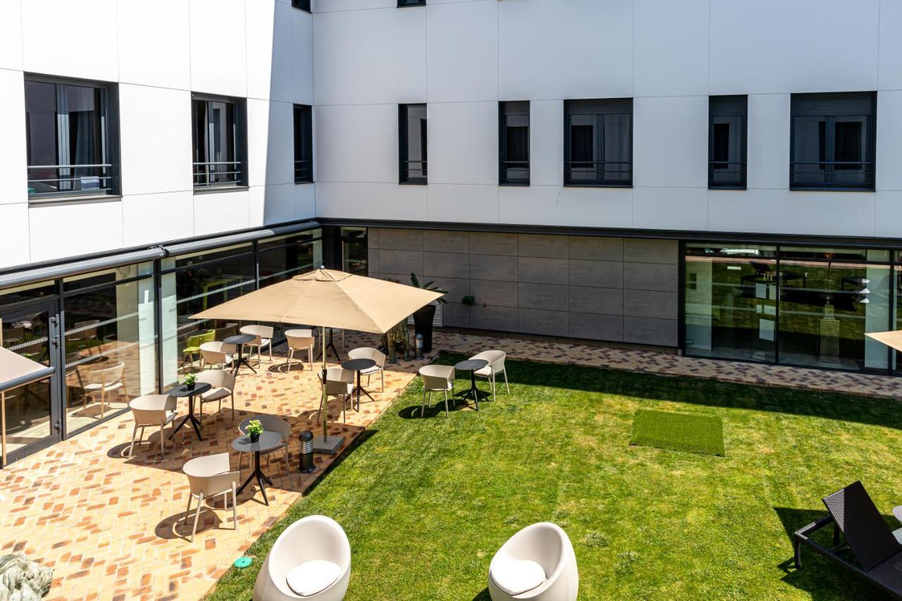 Aparthotel Les Jardins De St Cloud Saint-Cloud Exterior foto